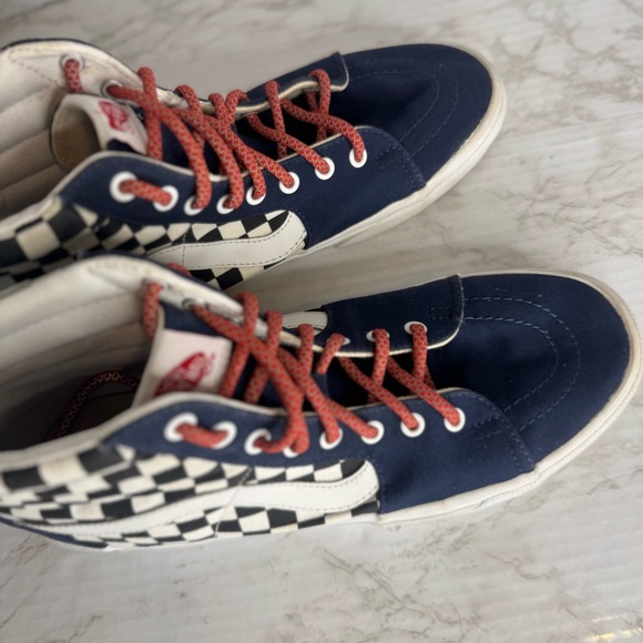Vans Checkered High-Top Sneakers with Red Laces size 10.5 men shoes - Picture 5 of 9